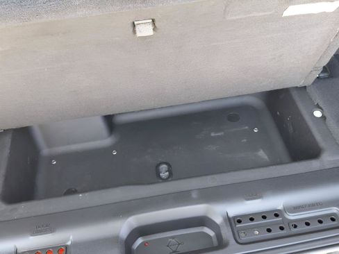 Used 2019 Jeep Wrangler Sport AWD/4WD image 18