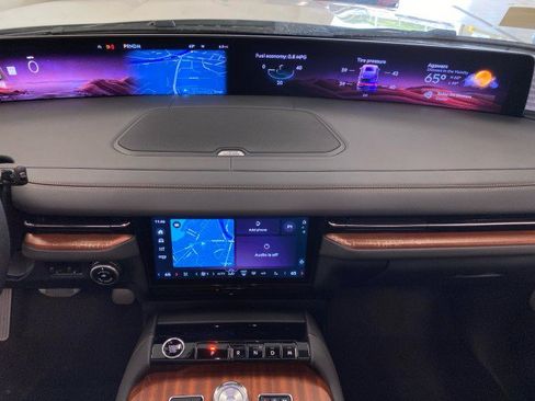 New 2026 Lincoln Navigator L Black Label AWD/4WD image 25