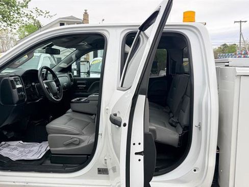 Used 2019 Chevrolet Silverado 2500 W/T w/ WT Convenience Package AWD/4WD image 15