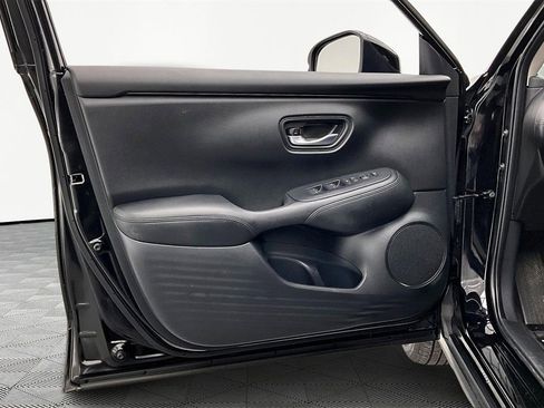 Used 2025 Honda HR-V LX image 23