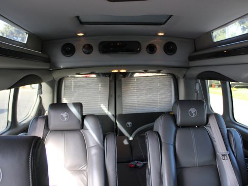 Used 2021 Ford Transit 150 Low Roof AWD image 13