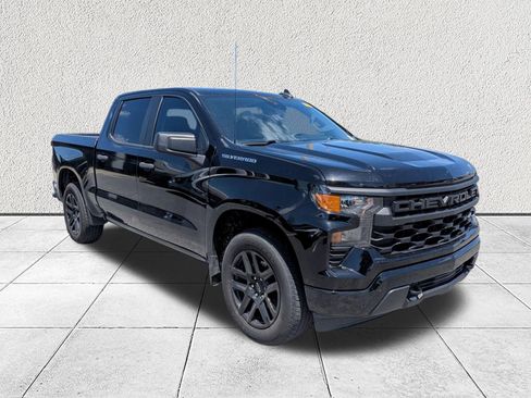 Used 2022 Chevrolet Silverado 1500 Custom RWD image 1