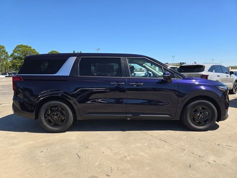 New 2026 Kia Carnival image 9