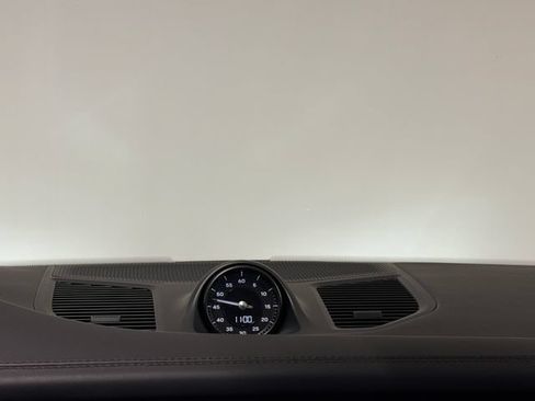 Certified 2025 Porsche Cayenne E-Hybrid w/ Premium Package Plus AWD/4WD image 24