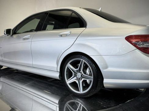 Used 2010 Mercedes-Benz C 63 AMG Sedan image 27