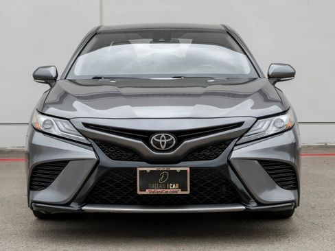 Used 2019 Toyota Camry XSE FWD image 7