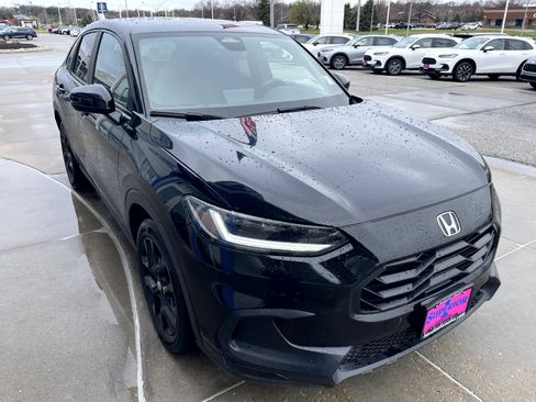 Used 2024 Honda HR-V Sport image 4
