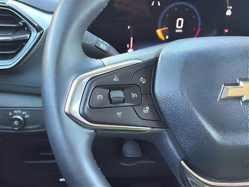 Used 2025 Chevrolet TrailBlazer LT w/ LT Cold Weather Package image 16