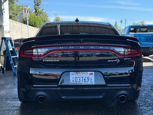 Used 2022 Dodge Charger SRT Hellcat w/ Harman/Kardon Audio Group image 5