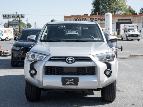 Used 2024 Toyota 4Runner SR5 image 5