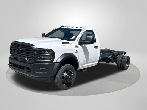 New 2026 RAM 5500 Tradesman image 3