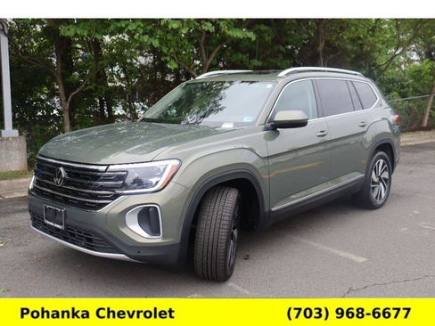 Used 2026 Volkswagen Atlas SEL AWD/4WD image 3