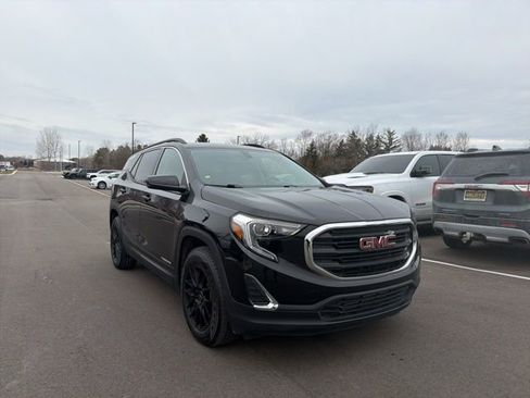 Used 2018 GMC Terrain SLE w/ Driver Convenience Package image 9