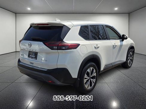 Used 2023 Nissan Rogue SV image 5
