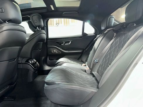 Used 2023 Mercedes-Benz S 580 4MATIC Sedan w/ Warmth & Comfort Package image 21