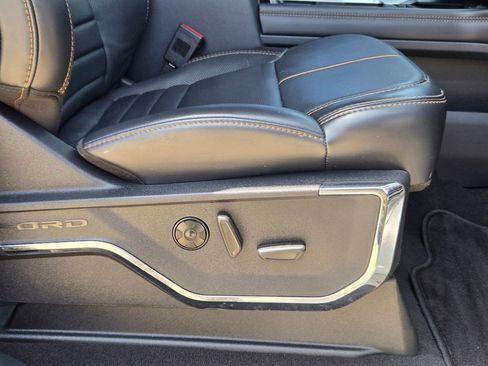 Used 2024 Ford F250 Platinum AWD/4WD image 29