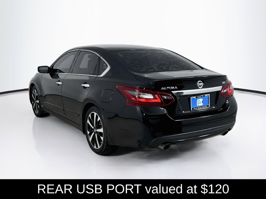 Used 2018 Nissan Altima 2.5 SR w/ Interior Lighting Package FWD image 6