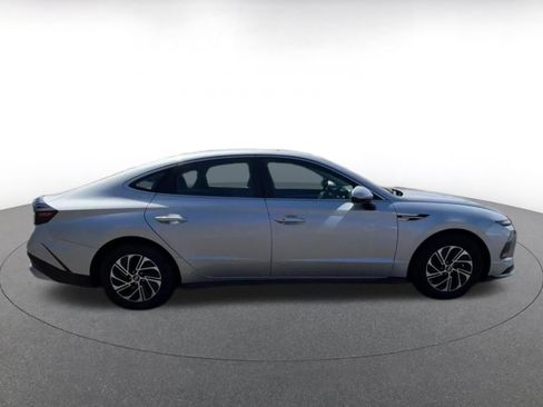 Used 2026 Hyundai Sonata Blue FWD image 16