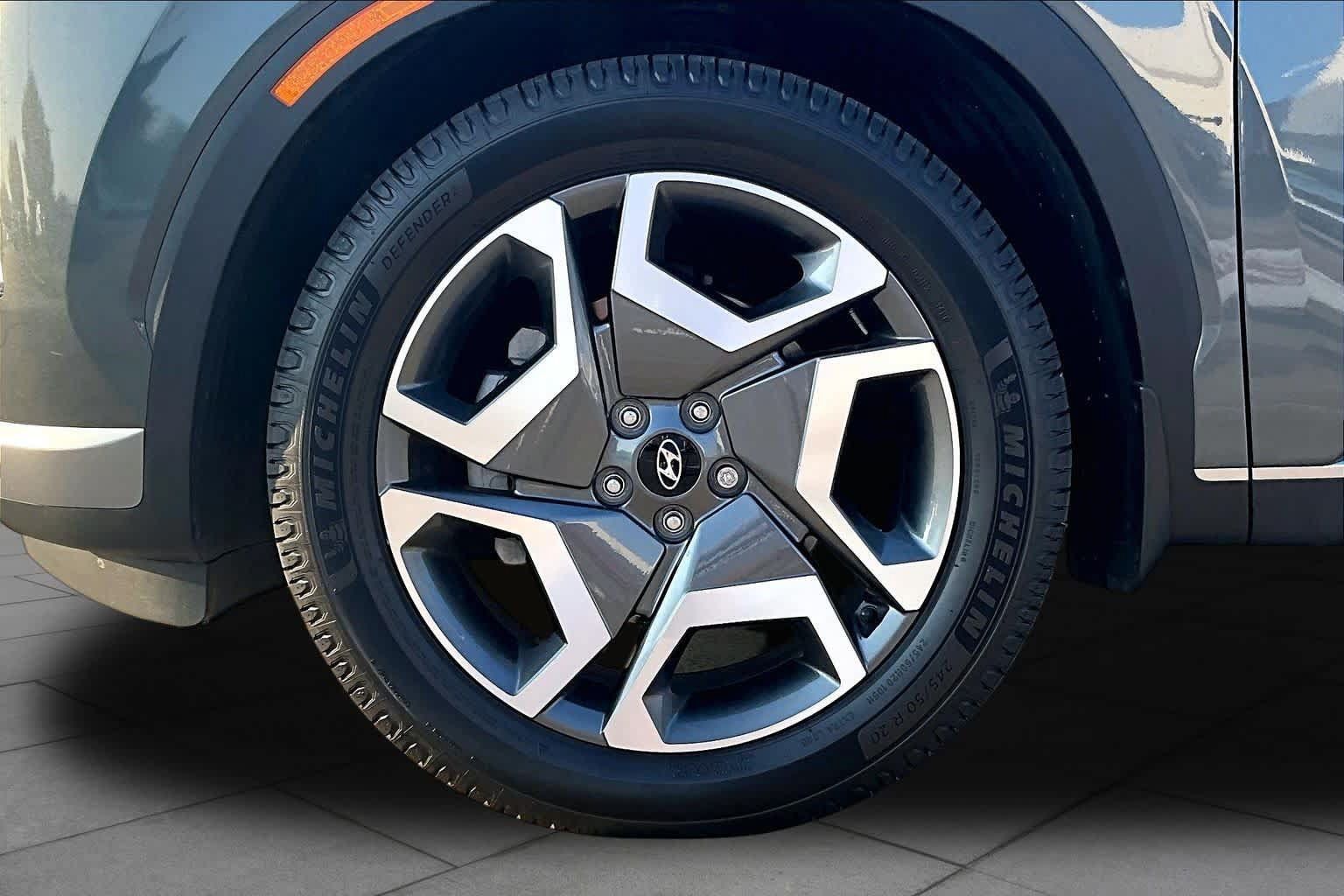 Used 2023 Hyundai Palisade SEL w/ Premium Package AWD/4WD image 10