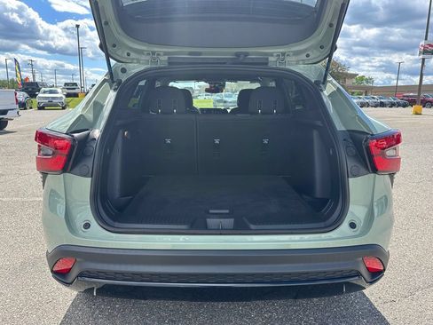 Used 2024 Chevrolet Trax RS w/ Driver Confidence Package FWD image 16