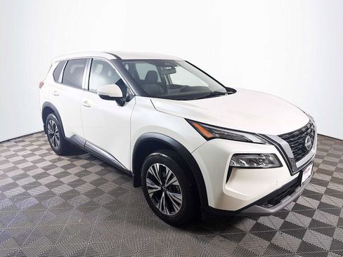 Used 2023 Nissan Rogue SV AWD/4WD image 3
