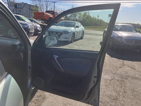 Used 2005 Toyota RAV4 2WD image 20