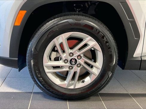 Used 2025 Hyundai Tucson SE AWD/4WD image 7