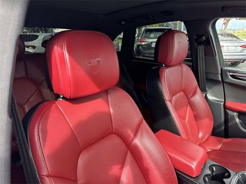 Used 2023 Porsche Macan S image 35