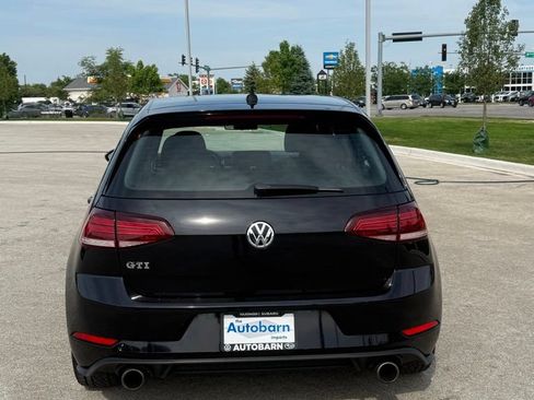 Used 2018 Volkswagen GTI SE FWD image 5