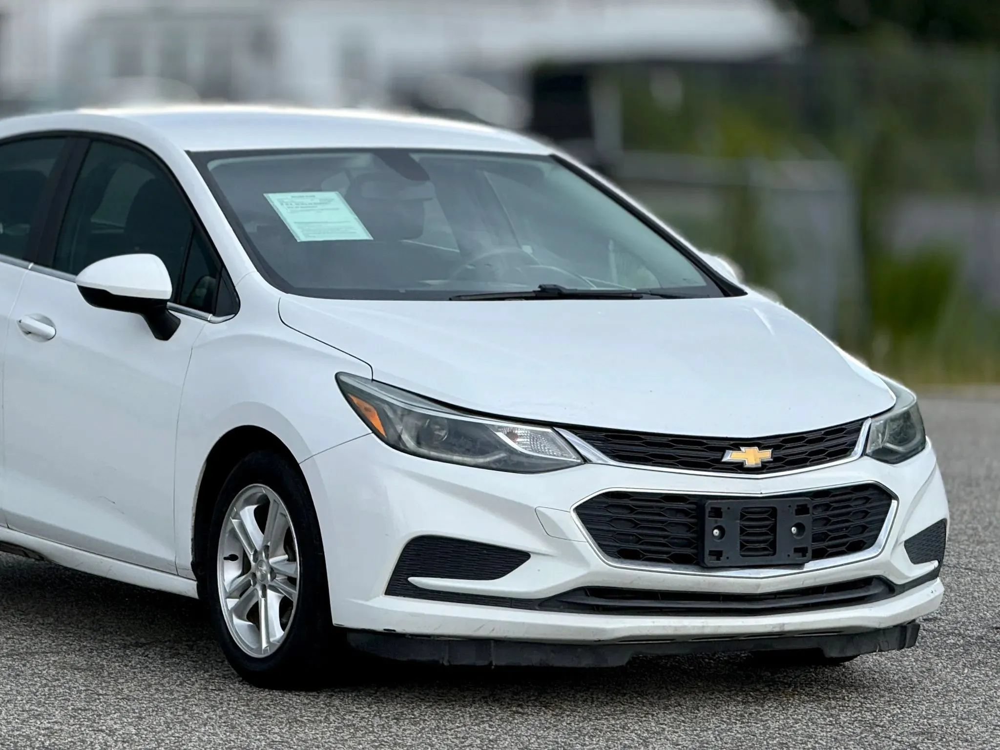 Used 2018 Chevrolet Cruze LT w/ Convenience Package FWD image 15