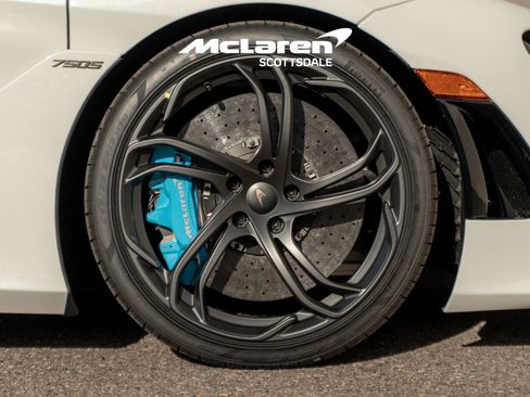 Used 2026 McLaren 750S Spider RWD image 30