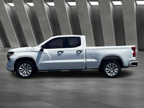 Used 2024 Chevrolet Silverado 1500 Custom RWD image 7