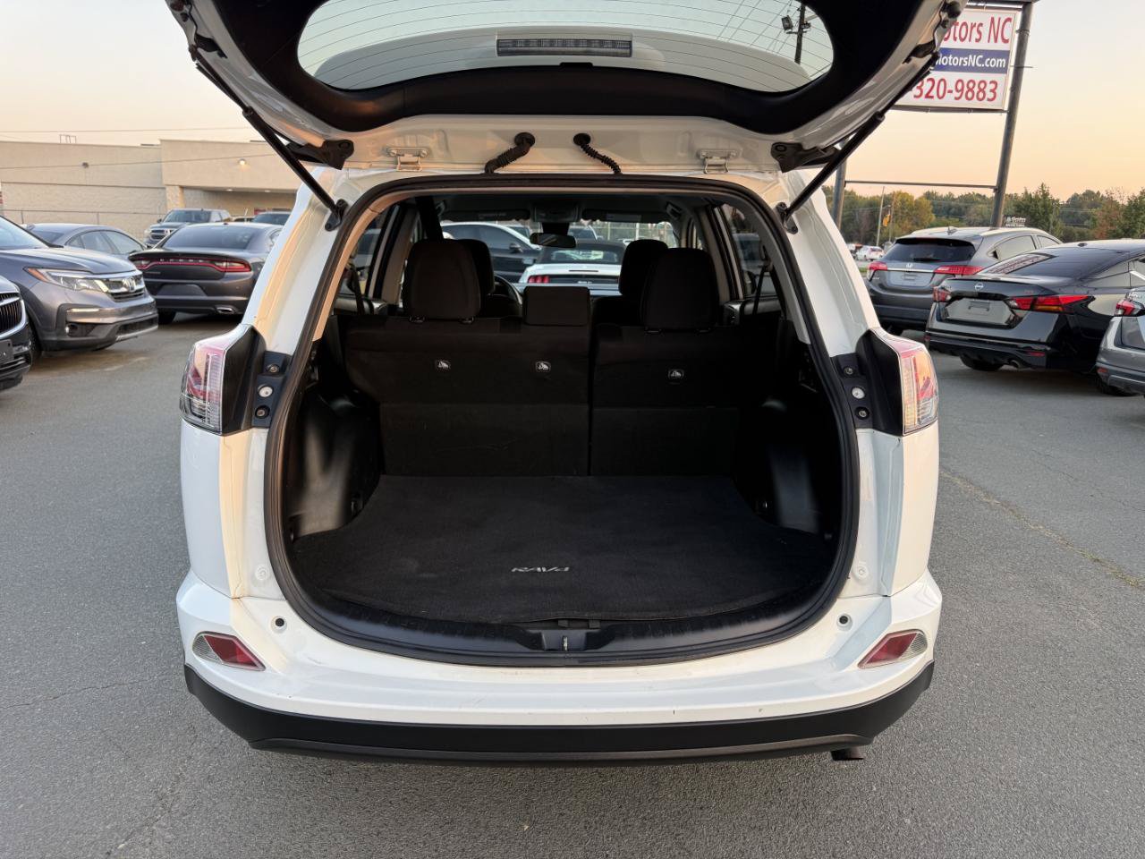 Used 2017 Toyota RAV4 LE w/ Carpet Mat Package AWD/4WD image 10