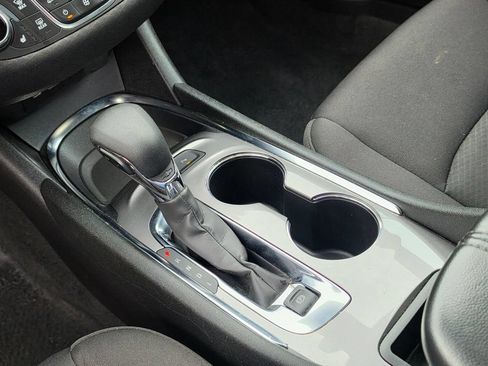 Used 2024 Chevrolet Malibu LT FWD image 21