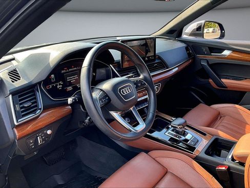 Used 2022 Audi Q5 2.0T Prestige w/ Prestige Package AWD/4WD image 17