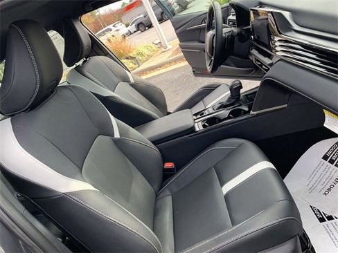 Certified 2025 Toyota Camry SE image 18