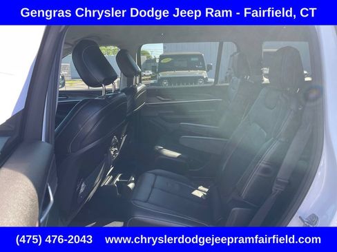 Certified 2023 Jeep Grand Cherokee L Limited w/ Black Appearance Package AWD/4WD image 40