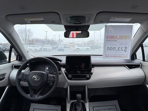 Certified 2023 Toyota Corolla Cross L image 12