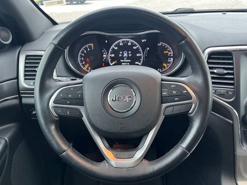 Used 2018 Jeep Grand Cherokee Limited image 20