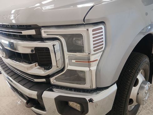 Used 2022 Ford F350 Lariat w/ Lariat Ultimate Package AWD/4WD image 8