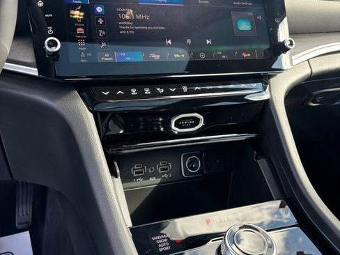 New 2026 Jeep Grand Cherokee L Limited image 18