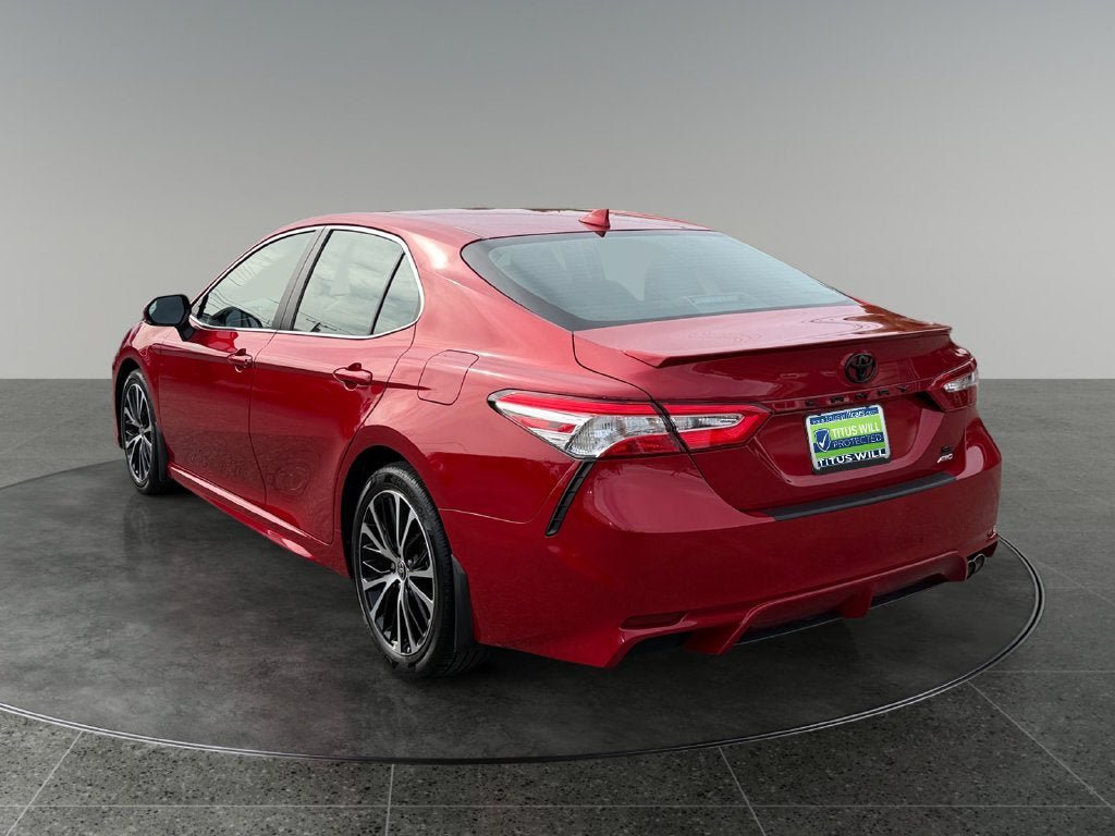 Used 2020 Toyota Camry SE w/ Cold Weather Package AWD/4WD image 7