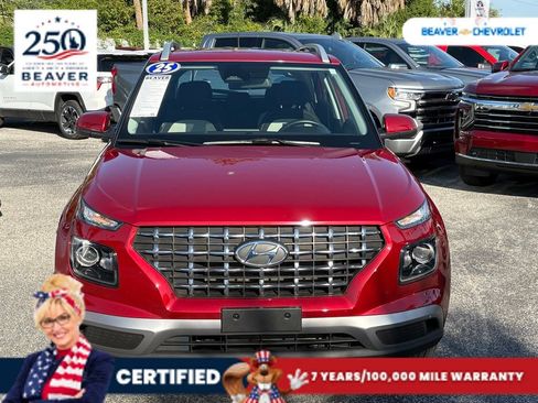 Used 2025 Hyundai Venue SEL FWD image 3