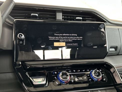 New 2026 GMC Sierra 2500 AT4 w/ AT4 Premium Plus Package image 24