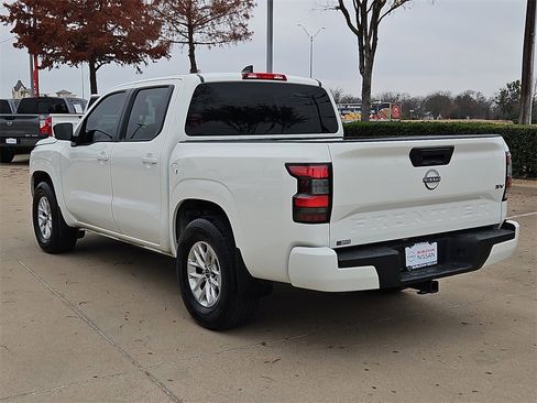 Certified 2024 Nissan Frontier SV image 2