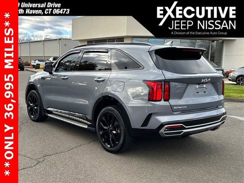 Used 2023 Kia Sorento SX image 4