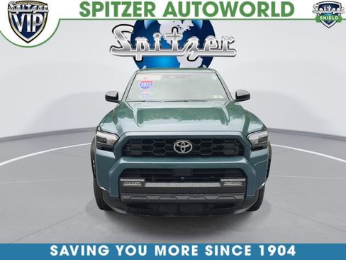 Certified 2025 Toyota 4Runner TRD Off-Road Premium AWD/4WD image 3
