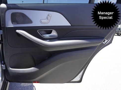 Used 2025 Mercedes-Benz GLS 450 4MATIC image 25