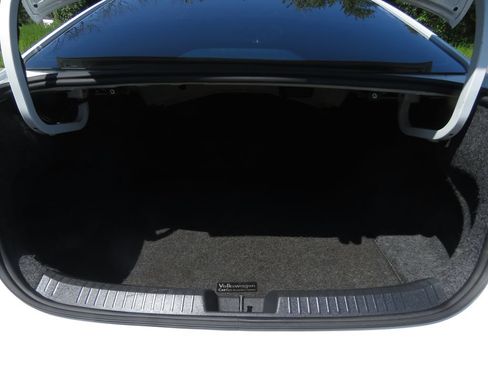 Used 2021 Volkswagen Jetta GLI FWD image 17