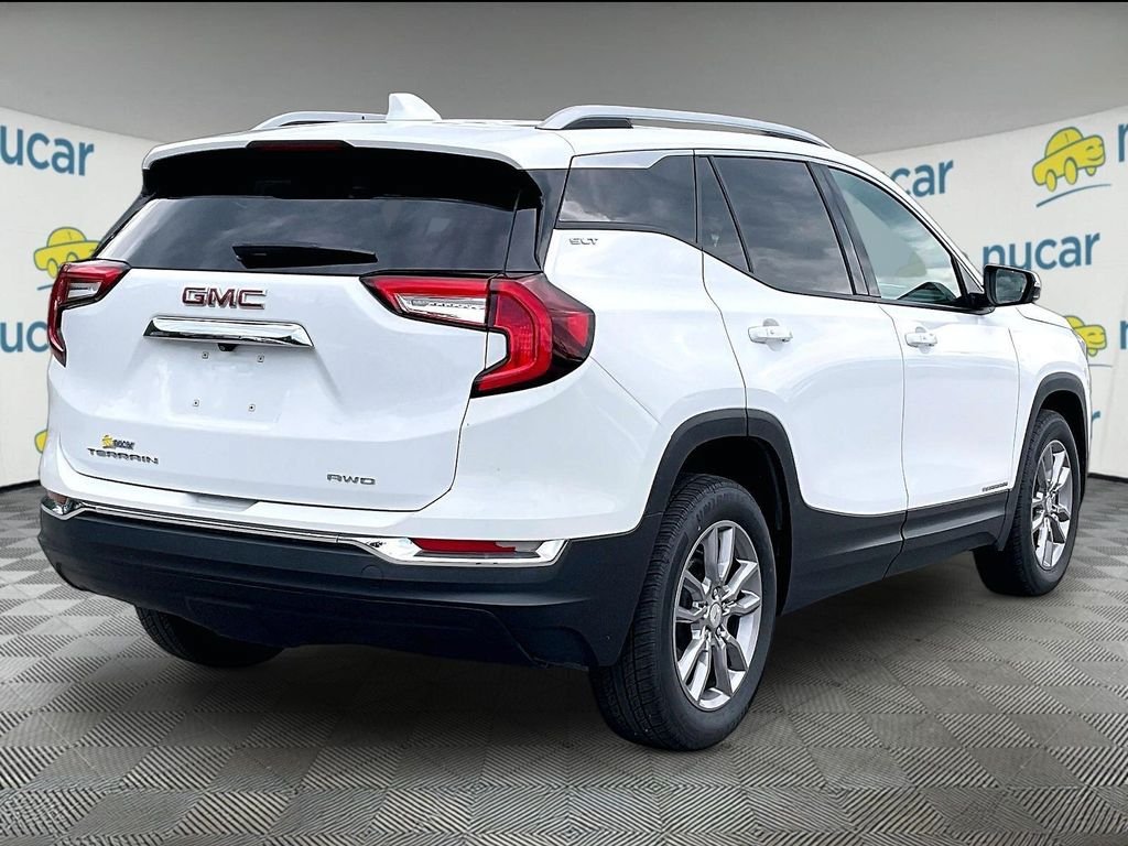 Used 2024 GMC Terrain SLT AWD/4WD image 6